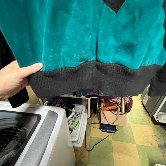 Geometric Colorblock Women's Turtleneck Sweater - Picture 5 of 9